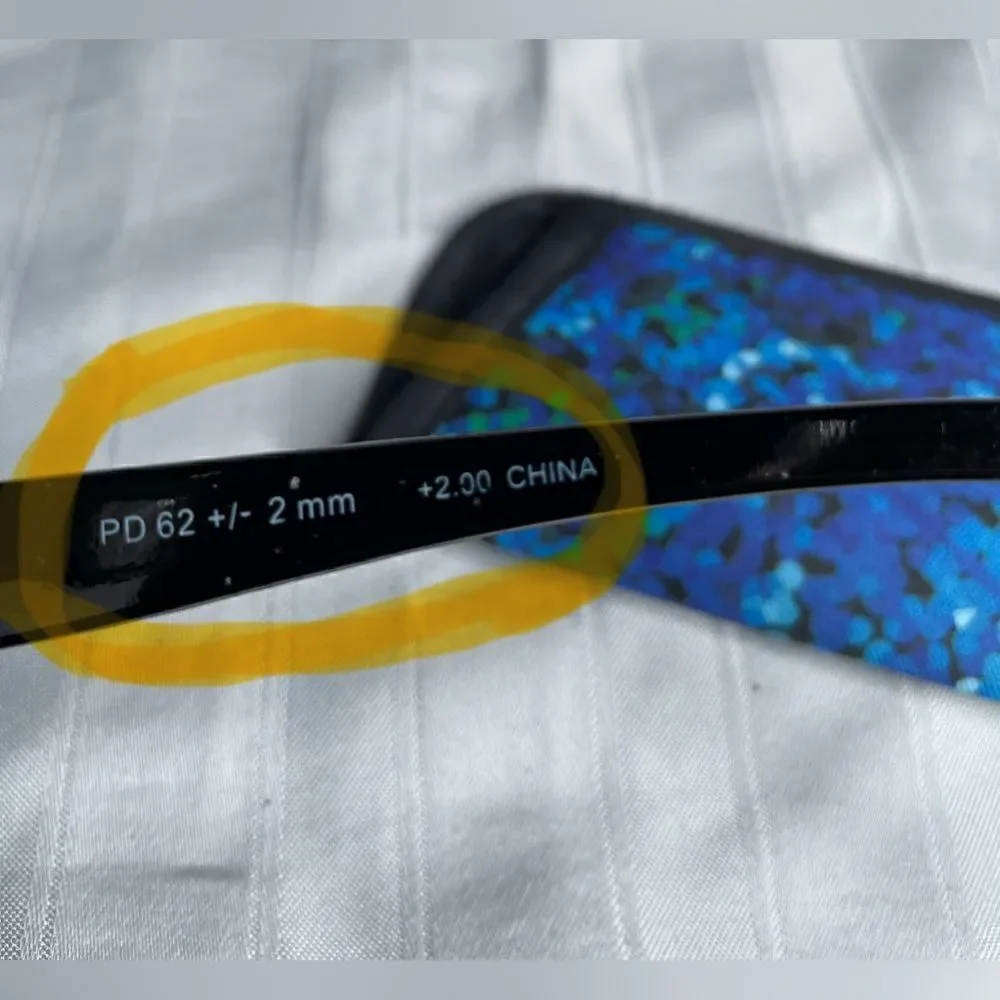 Glamour Reading Glasses with Sparkles +2.00 Includes Blue Carry Case EPC
